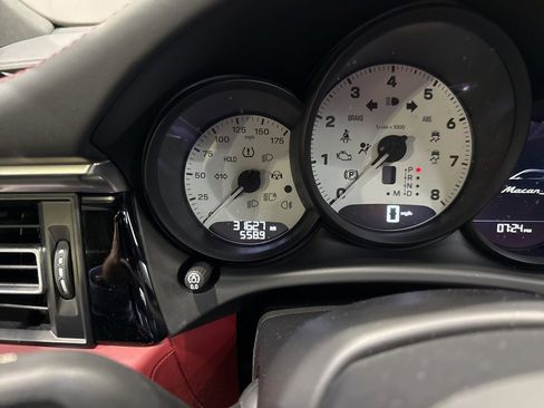 Used 2024 Porsche Macan S image 2