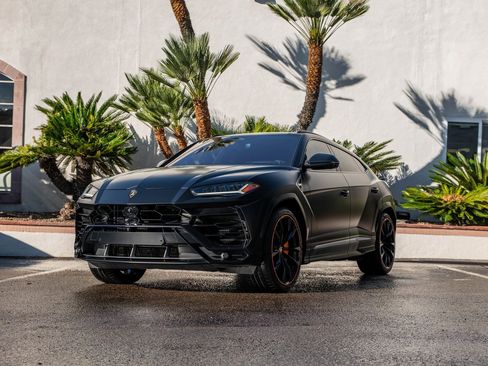 Used 2022 Lamborghini Urus image 36