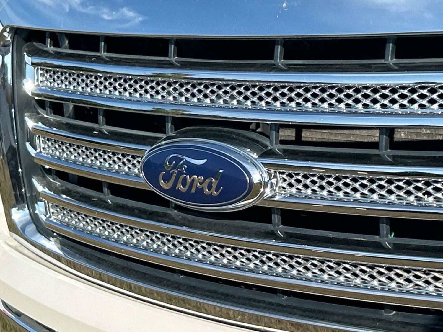 Used 2014 Ford F150 Lariat w/ Equipment Group 502A Luxury AWD/4WD image 10