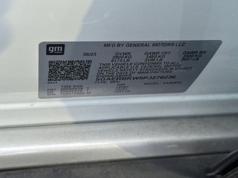 Certified 2023 Buick Enclave Essence image 34