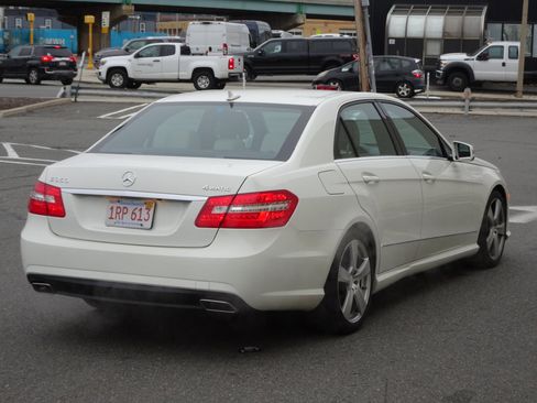 Used 2010 Mercedes-Benz E 350 4MATIC Sedan image 7