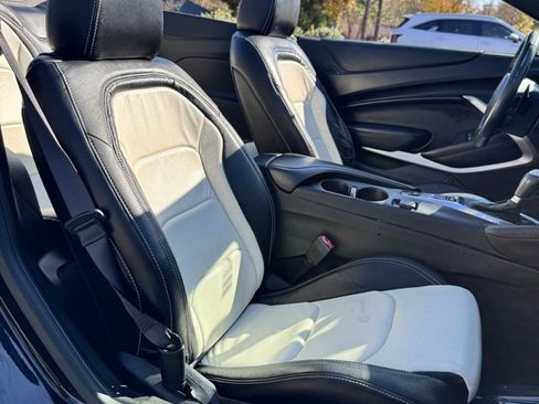 Used 2018 Chevrolet Camaro SS image 21