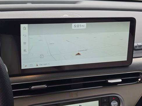 Used 2023 Genesis GV60 Advanced image 37