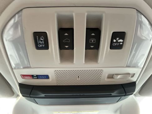 Used 2019 Subaru Ascent Touring w/ Popular Package #3 image 34