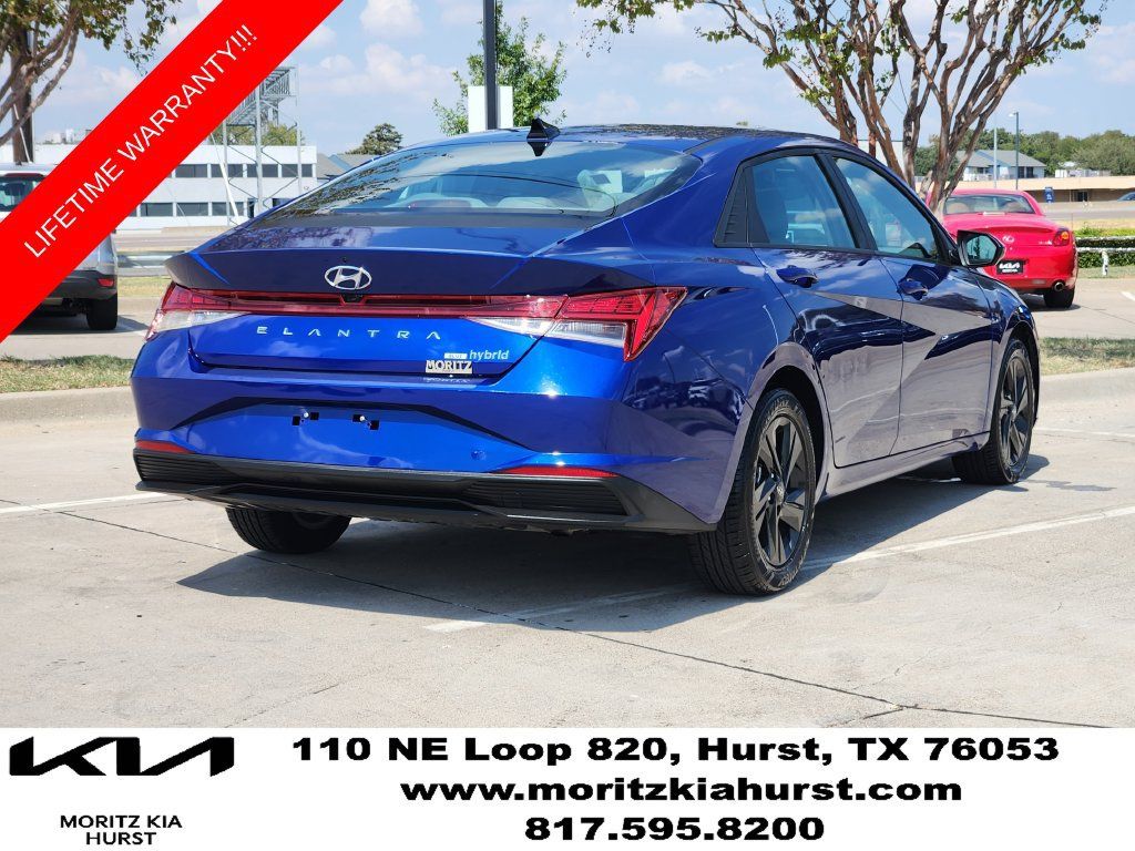 Used 2023 Hyundai Elantra Blue FWD image 4