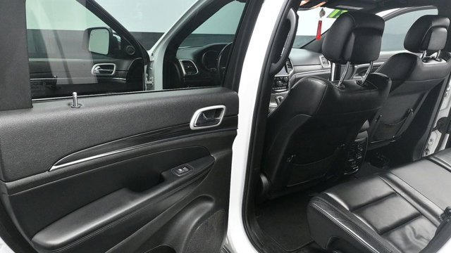 Used 2021 Jeep Grand Cherokee Limited AWD/4WD image 21