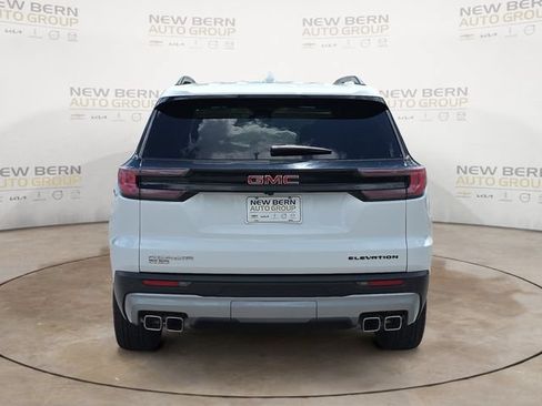 Used 2024 GMC Acadia Elevation FWD image 4