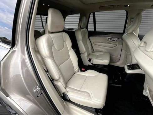 Used 2022 Volvo XC90 T8 Inscription AWD/4WD image 24