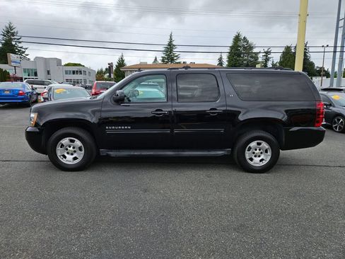 Used 2014 Chevrolet Suburban LT AWD/4WD image 7