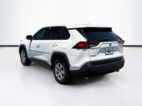 Certified 2022 Toyota RAV4 LE FWD image 7