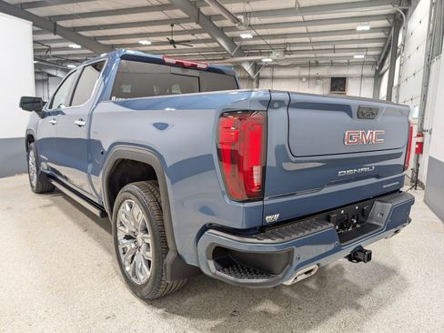 Used 2025 GMC Sierra 1500 Denali w/ Denali Reserve Package image 5