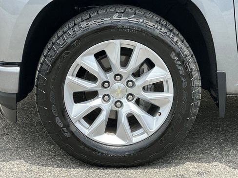 Certified 2021 Chevrolet Silverado 1500 Custom RWD image 33