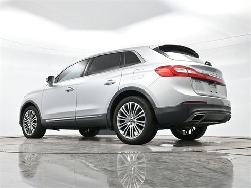 Used 2018 Lincoln MKX Reserve image 13