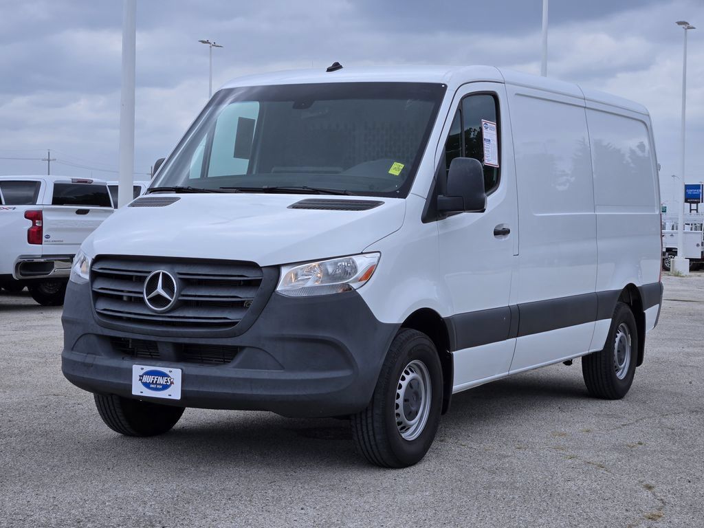 Used 2023 Mercedes-Benz Sprinter 2500 image 3