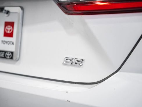 Used 2025 Toyota Camry SE FWD image 7