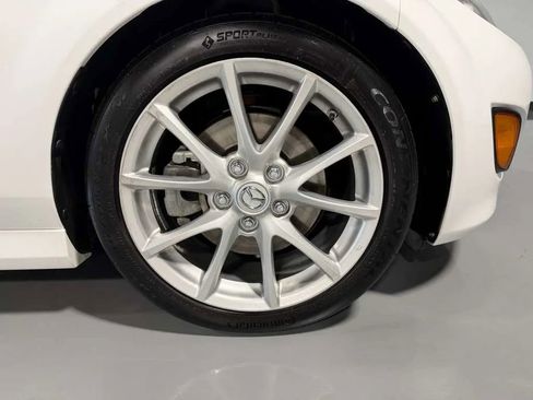 Used 2012 MAZDA MX-5 Miata Grand Touring w/ Premium Pkg RWD image 15