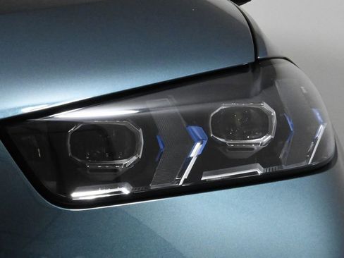 Used 2026 BMW X5 xDrive40i w/ Climate Comfort Package image 11