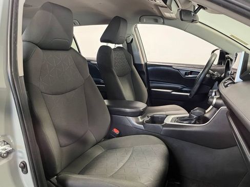 Used 2023 Toyota RAV4 XLE FWD image 10