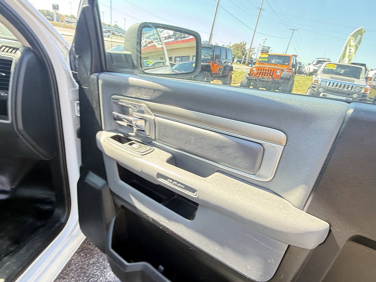 Used 2015 RAM 1500 Tradesman w/ Power & Remote Entry Group AWD/4WD image 13
