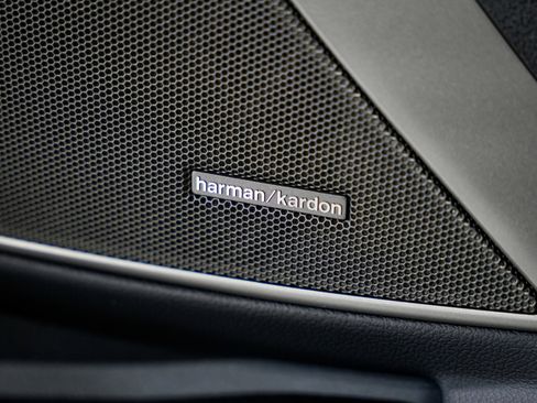 Used 2023 BMW M340i xDrive image 17