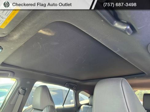 Used 2021 Toyota Venza Limited w/ Advanced Technology Package AWD/4WD image 9