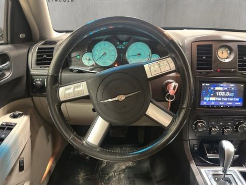 Used 2006 Chrysler 300 C image 13