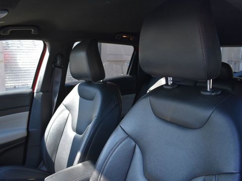 Used 2025 Jeep Compass Limited AWD/4WD image 10
