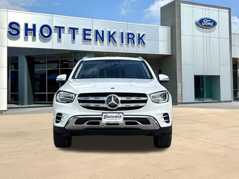 Used 2021 Mercedes-Benz GLC 300 4MATIC image 2