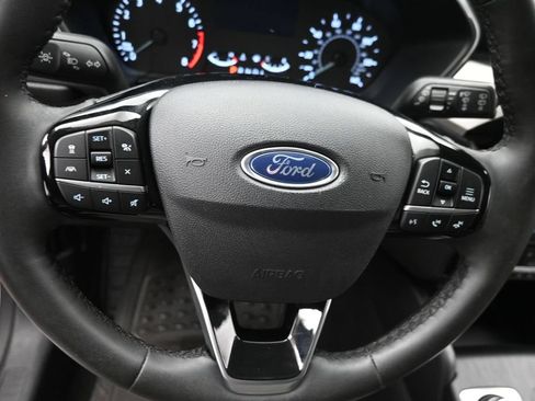 Used 2022 Ford Escape SE w/ SE Sport Appearance Package FWD image 17