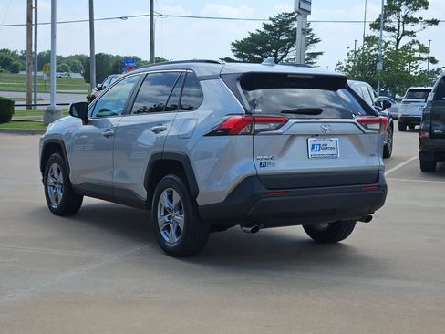 Used 2024 Toyota RAV4 XLE FWD image 5