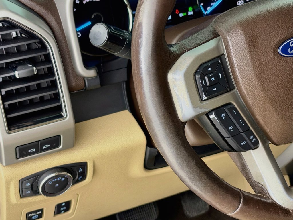 Used 2018 Ford F150 Lariat w/ Equipment Group 502A Luxury AWD/4WD image 11