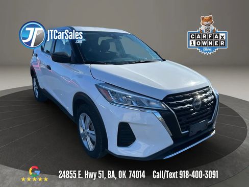 Used 2023 Nissan Kicks S image 1