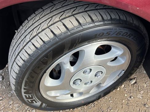 Used 2001 Saturn S-Series SL2 w/ SL2 Option Pkg 2 image 22