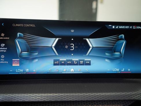 New 2026 BMW 330i Sedan w/ M Sport Package image 17