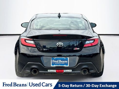 Used 2022 Toyota GR86 w/ ALL Weather Mat Package (TMS) image 6