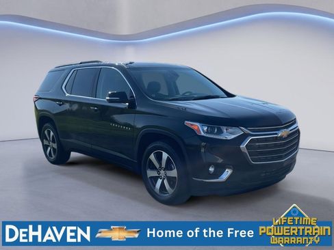 Used 2020 Chevrolet Traverse LT w/ LT Premium Package FWD image 8