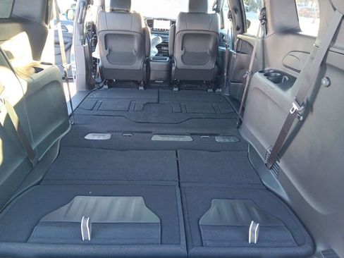 New 2026 Chrysler Voyager LX image 18