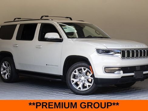 Used 2022 Jeep Wagoneer Series I w/ Convenience Group I RWD image 2