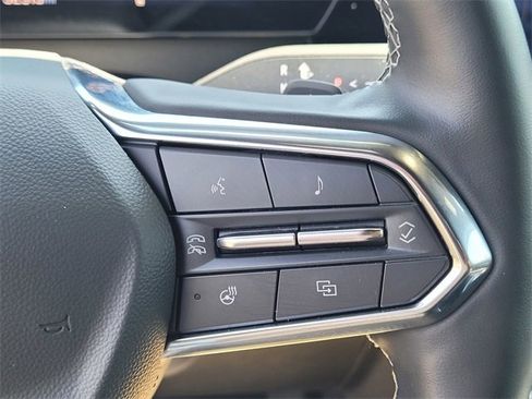 Used 2024 Chevrolet Traverse LT image 16