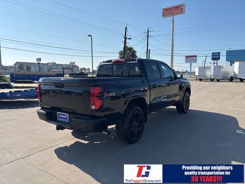 Used 2024 Chevrolet Colorado Z71 w/ Z71 Convenience Package 2 image 7