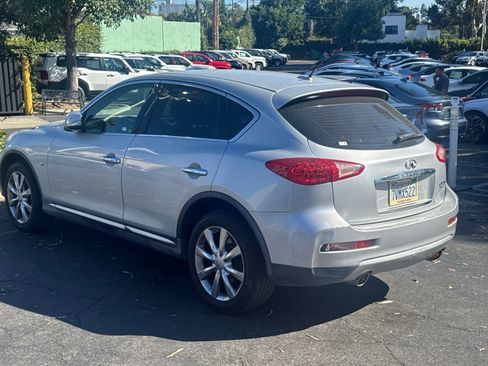 Used 2017 INFINITI QX50 2WD image 3