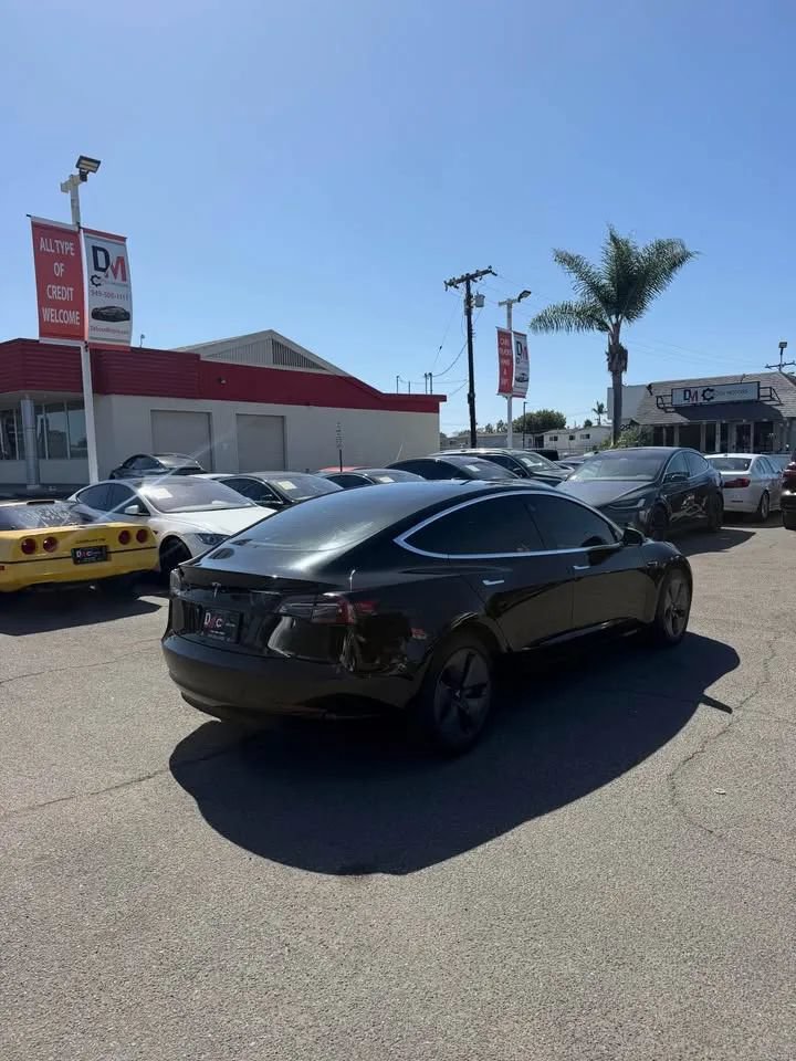 Used 2019 Tesla Model 3 Mid Range RWD image 4