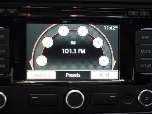 Used 2012 Volkswagen Jetta GLI FWD image 14