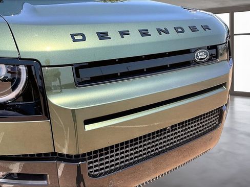 Certified 2026 Land Rover Defender 110 S AWD/4WD image 28