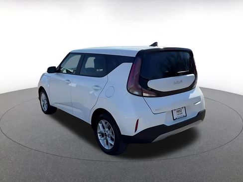 Used 2025 Kia Soul LX w/ LX Technology Package image 11