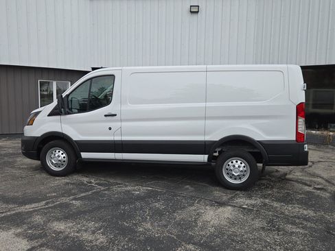 Used 2024 Ford Transit 250 Low Roof AWD w/ Exterior Upgrade Package image 3