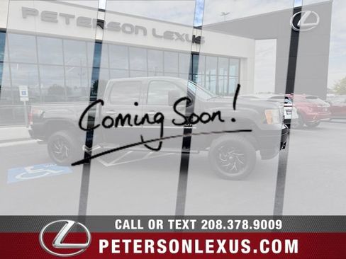 Used 2012 GMC Sierra 2500 Denali w/ Suspension Package, Off-Road AWD/4WD image 1