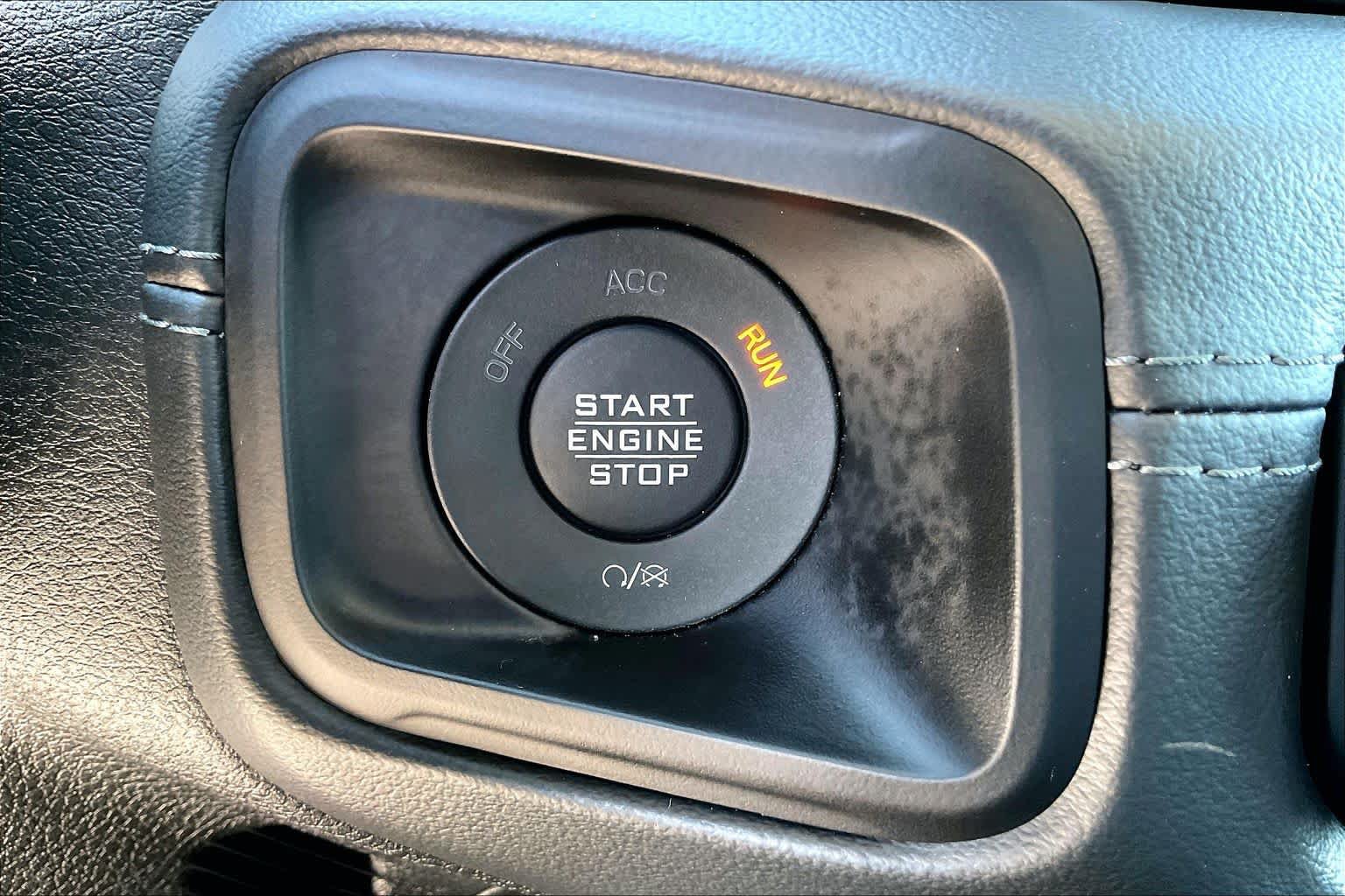 Used 2026 Jeep Wrangler Unlimited Rubicon AWD/4WD image 31