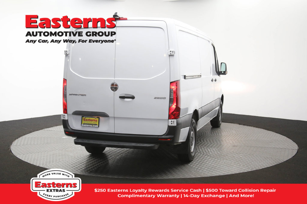 Used 2019 Freightliner Sprinter 2500 RWD image 35