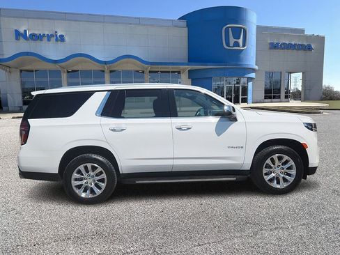 Used 2021 Chevrolet Tahoe Premier w/ Premium Package AWD/4WD image 5